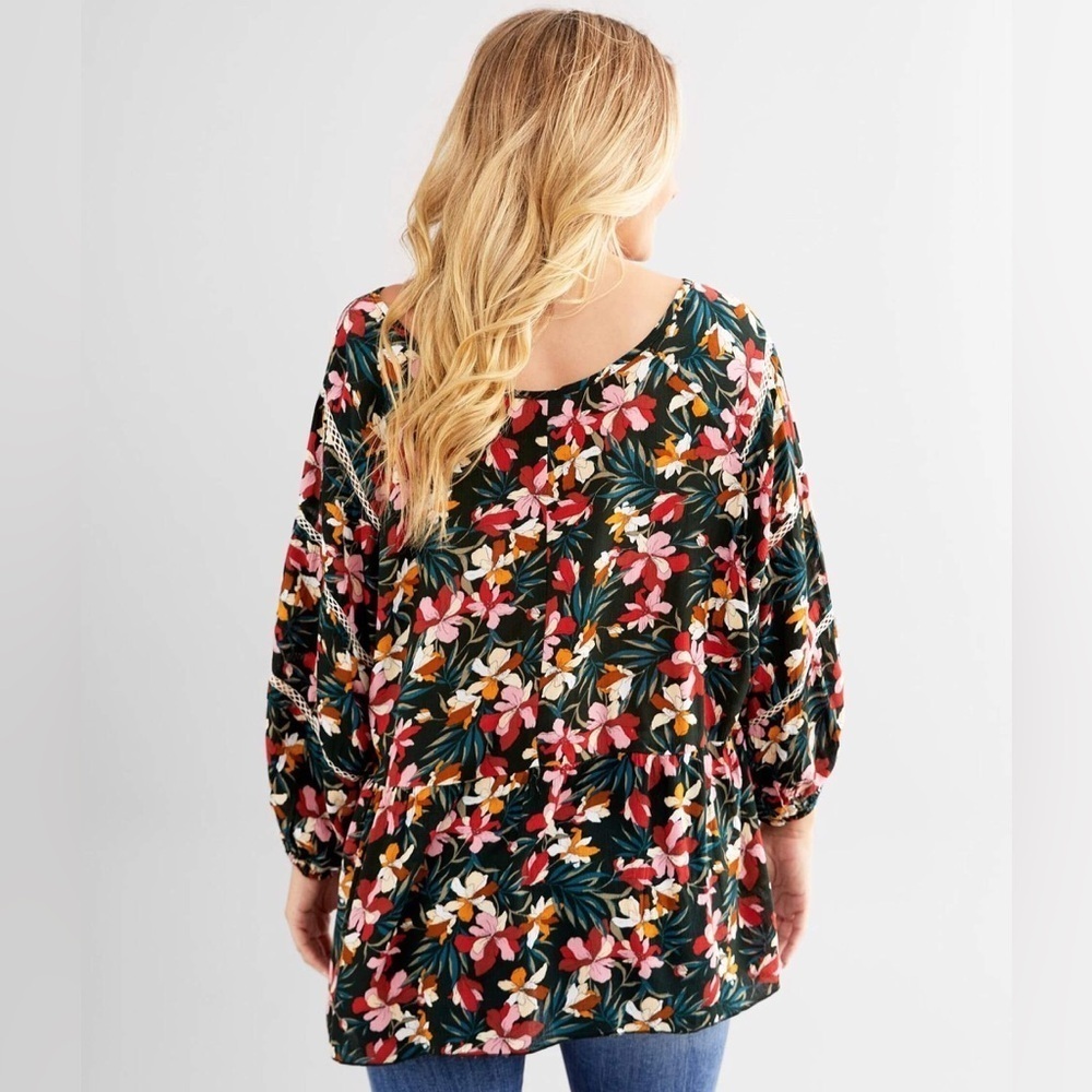 WILLOW & ROOT FLORAL WOVEN TOP - Picture 2 of 5